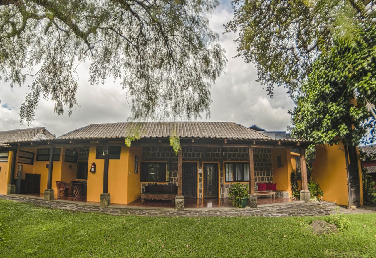 Hotel Toliman San Lucas Tolimán Dış mekan fotoğraf